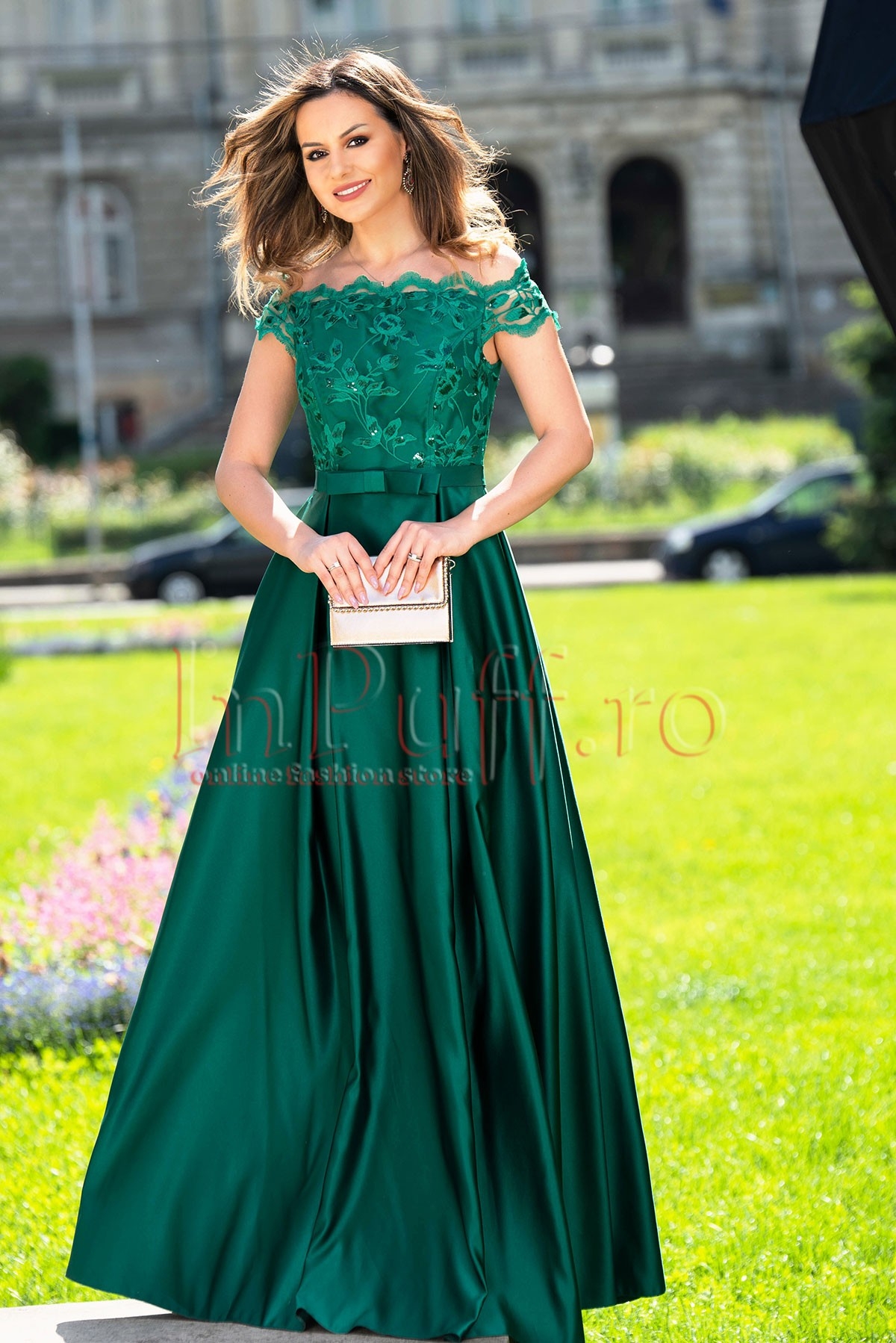 Rochie de seara lunga verde cu broderie pretioasa