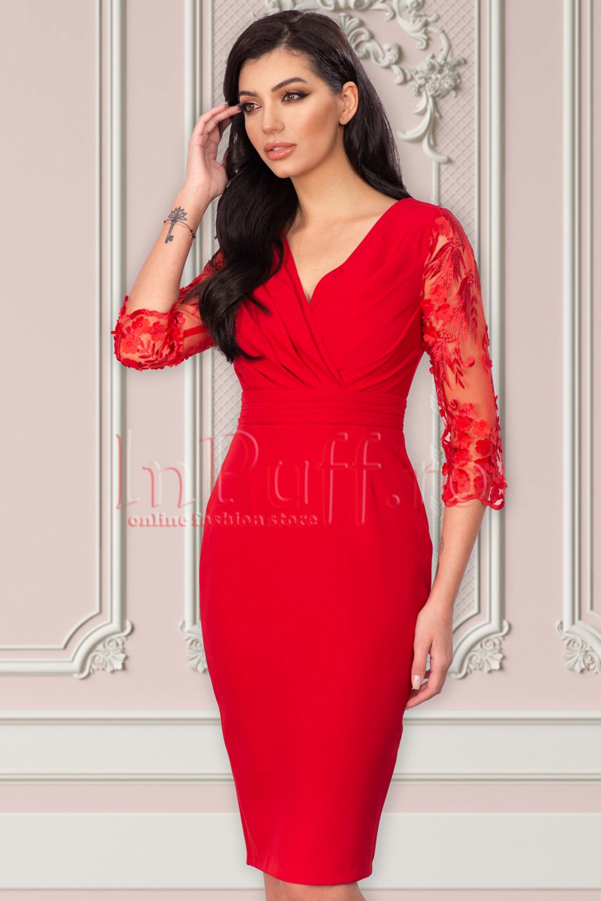Rochie MBG eleganta rosie cu maneci brodate la reducere pret ieftin