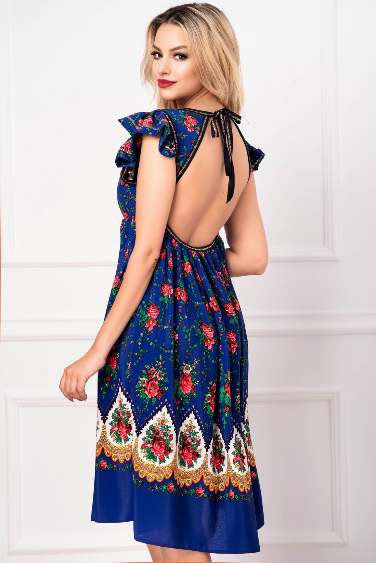 jenat dispreţui câteva Rochie Venezia lejera albastra cu decupaj la spate si imprimeu floral - InPuff jenat dispreţui câteva Rochie Venezia lejera albastra cu decupaj la spate si imprimeu floral - InPuff
