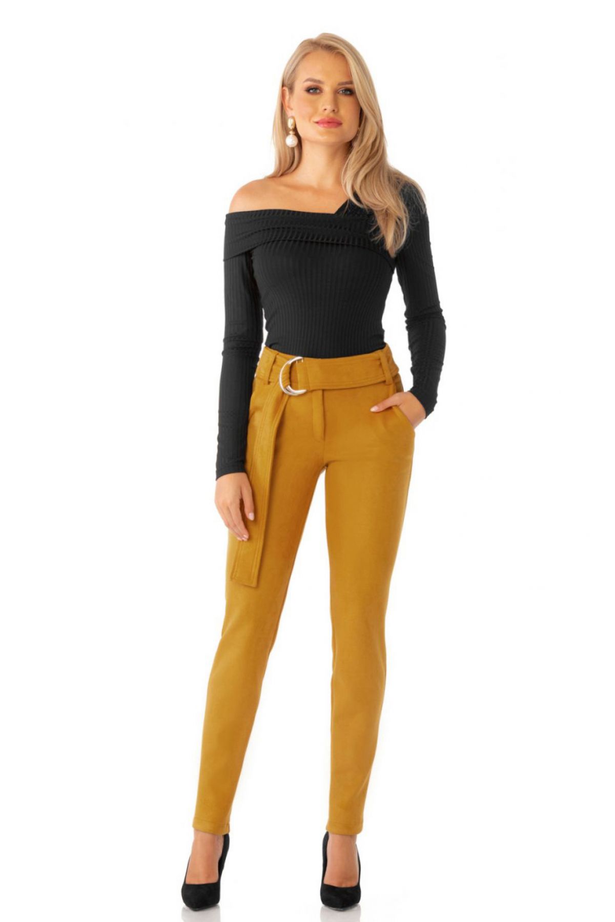 Pantaloni Pretty Girl office mustar din imitatie de piele intoarsa cu accesoriu metalic