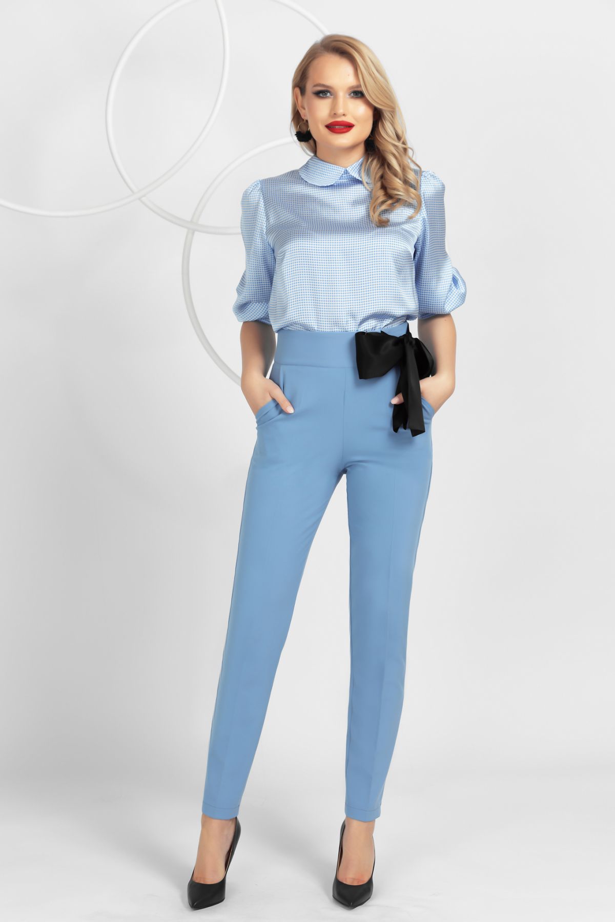 Pantaloni pretty girl bleu conici cu funda neagra satinata
