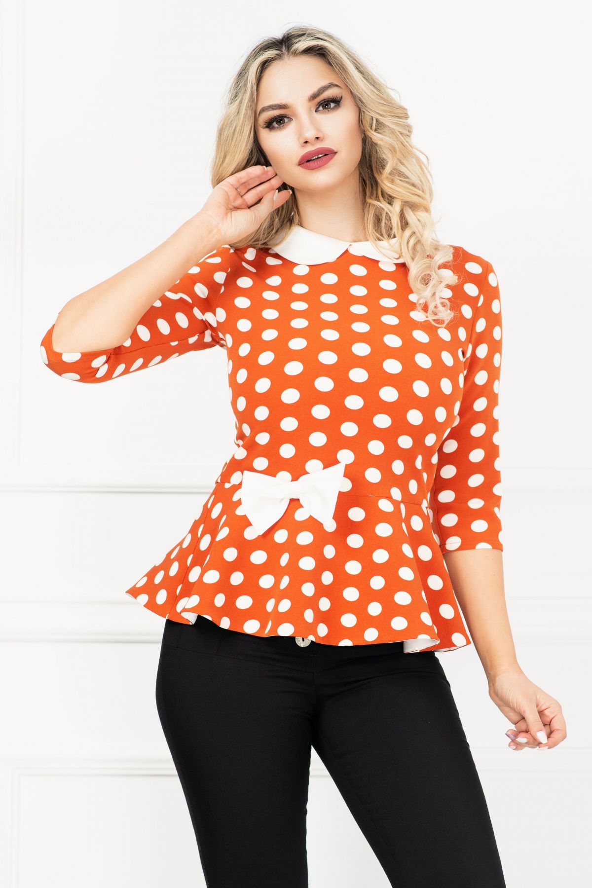 Bluza InPuff caramizie cu buline si peplum cu funda ecru in talie