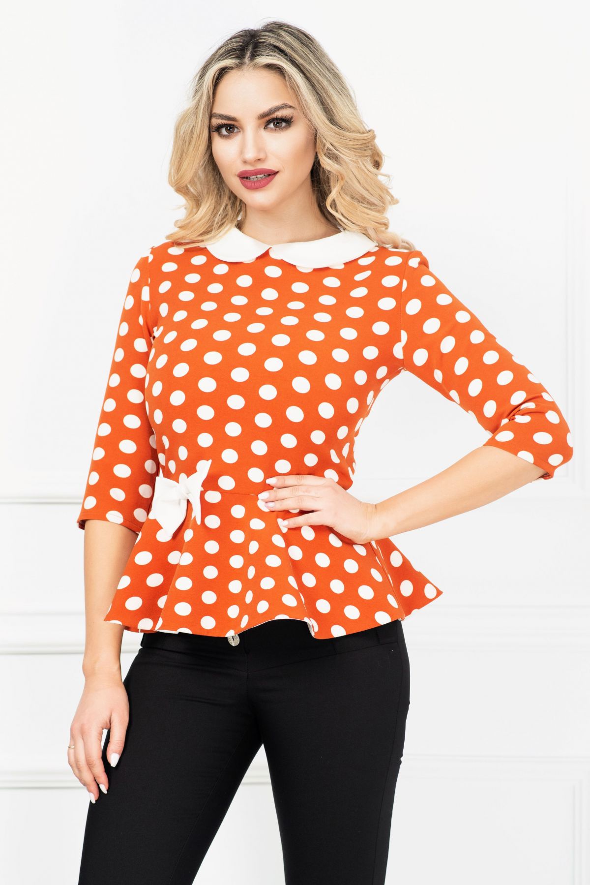 Bluza InPuff caramizie cu buline si peplum cu funda ecru in talie