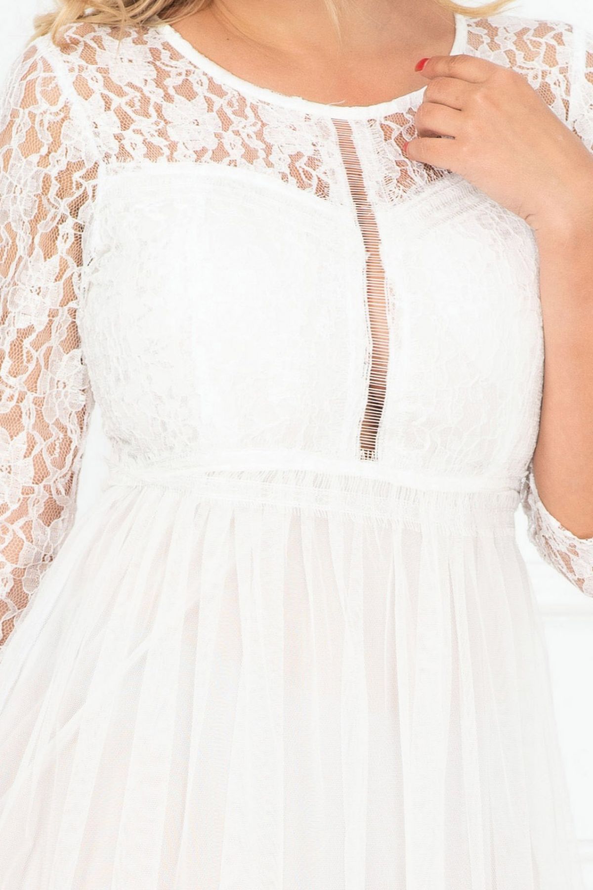Rochie de cununie in clos mini din dantela si tul alb