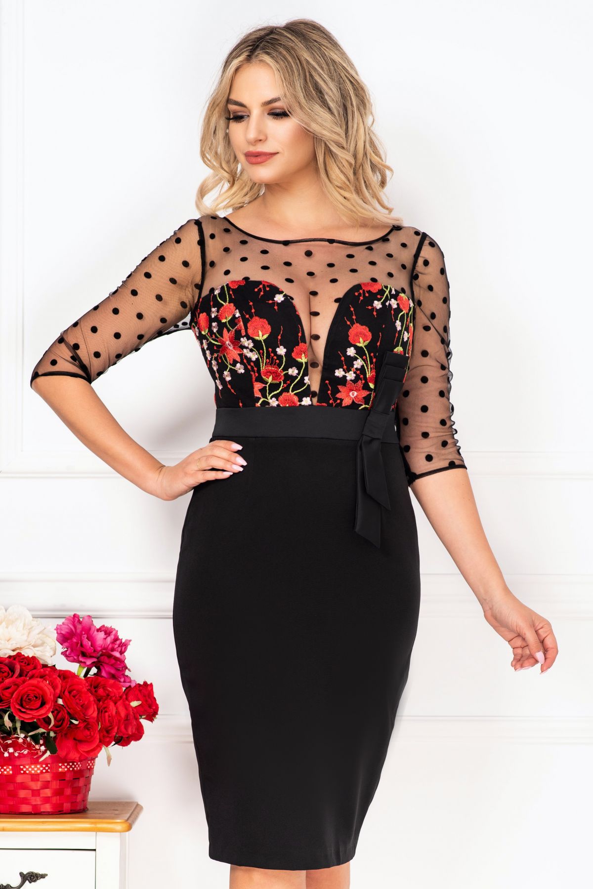 Rochie MBG neagra de ocazie cu broderie florala