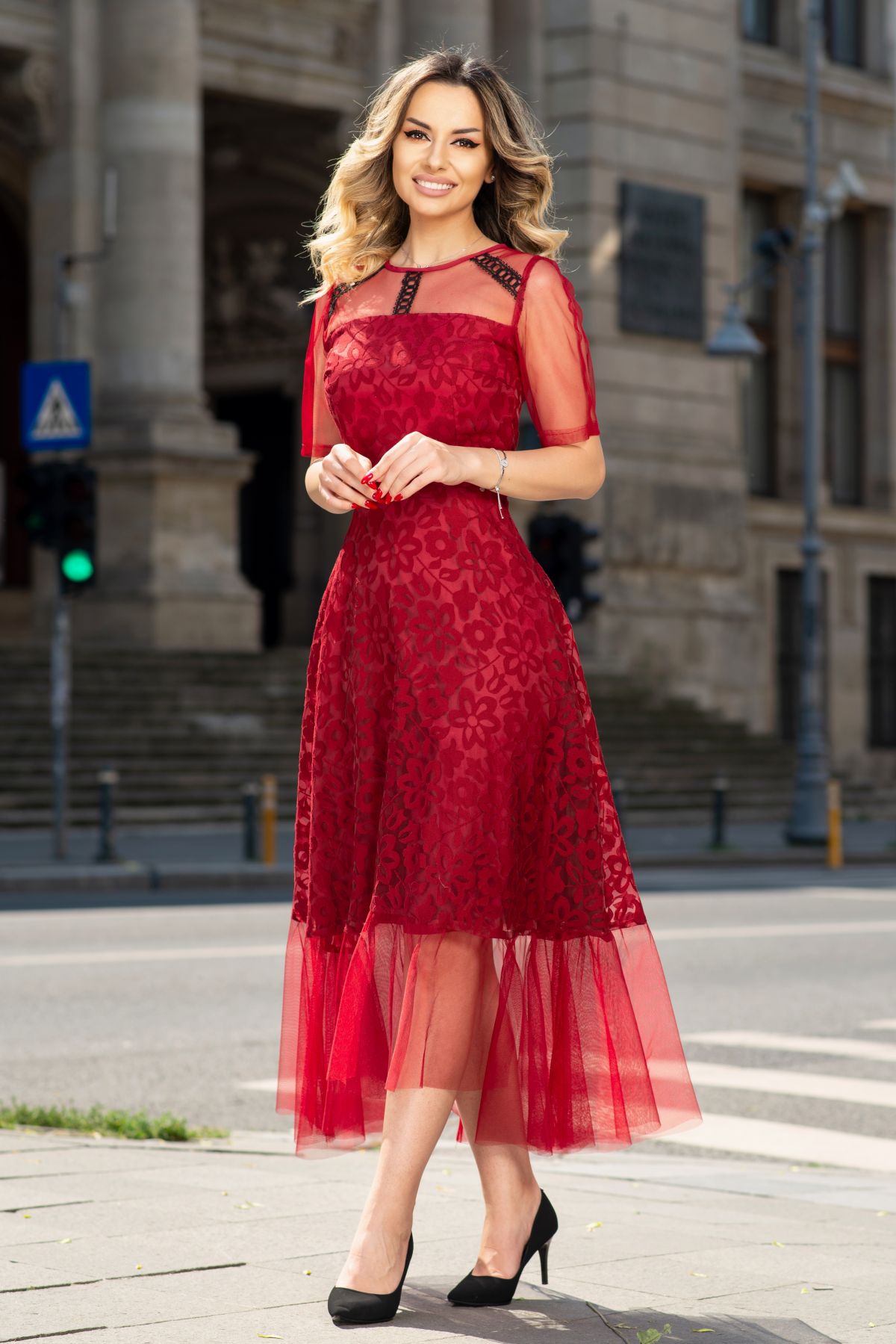 Rochie de ocazie Moze bordo din tull si broderie aplicata manual