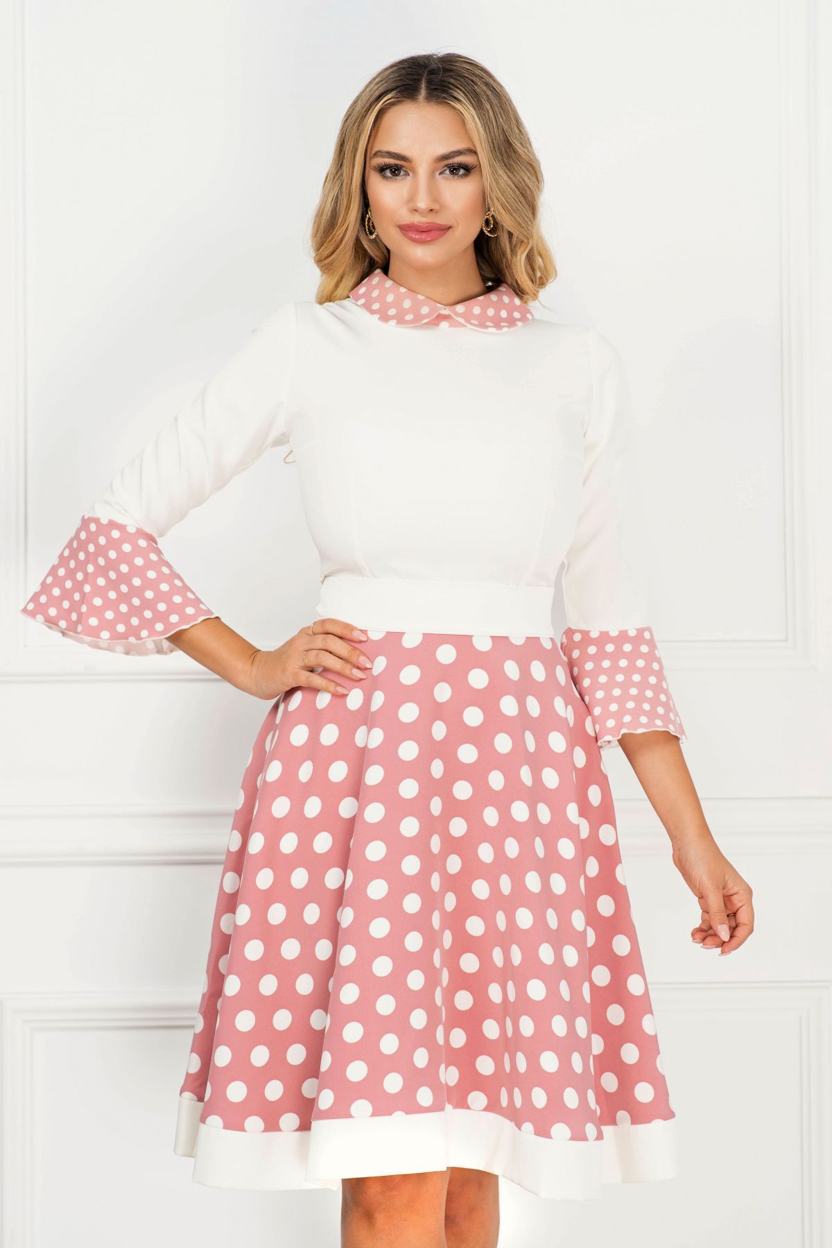Rochie InPuff de zi delicata roz cu buline si maneci tip clopot