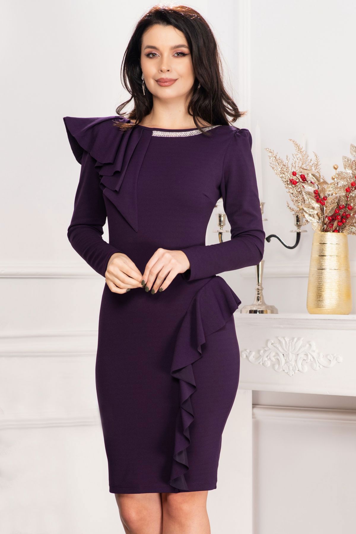 Rochie eleganta mariel mov cu volane si banda din strassuri