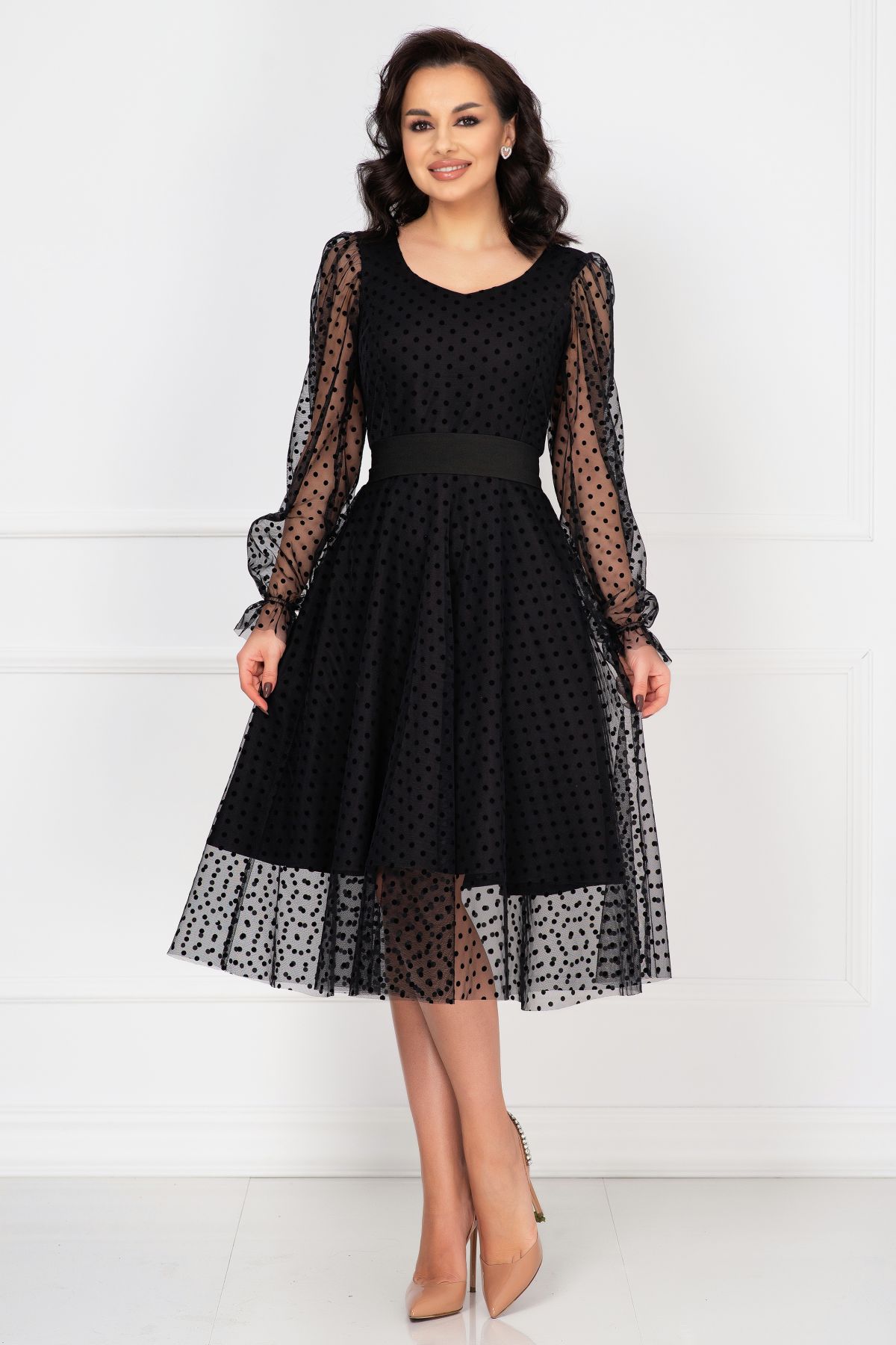 Rochie eleganta de ocazie neagra acoperita de tulle cu buline