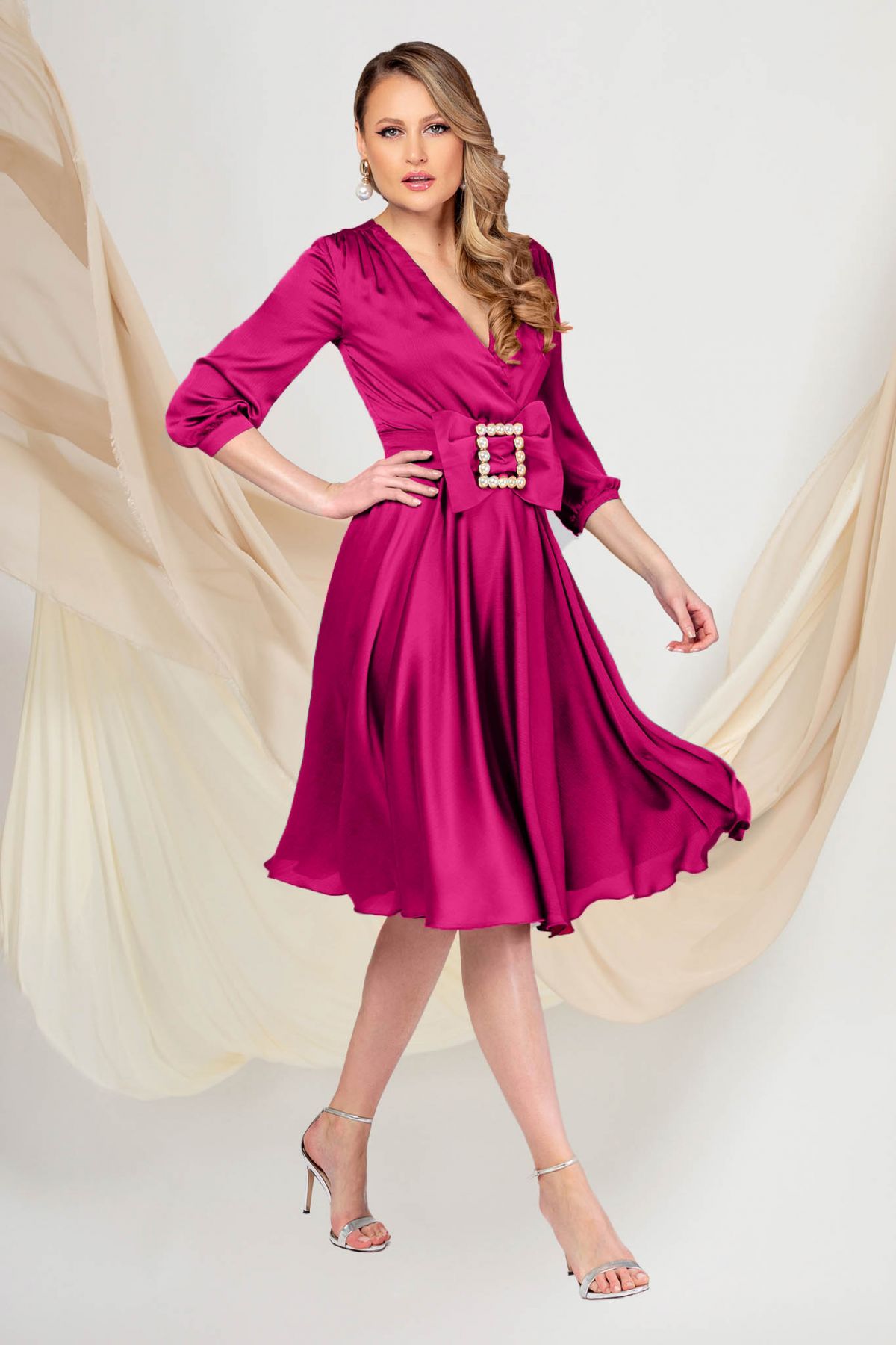 Rochie de ocazie Pretty Girl fucsia in clos cu cordon tip funda