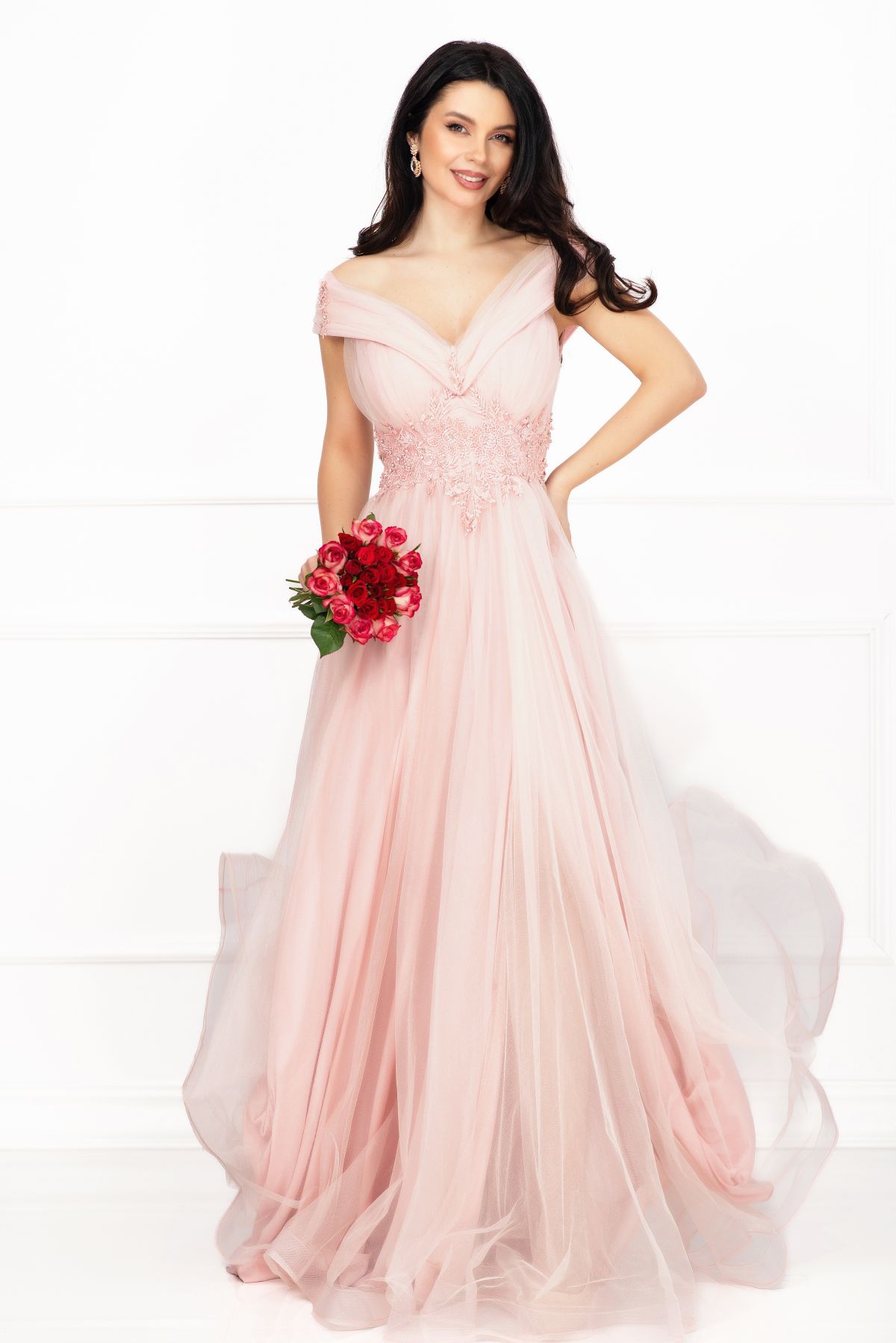 Rochie pretioasa Evelyn lunga roz eleganta din tulle cu strassuri
