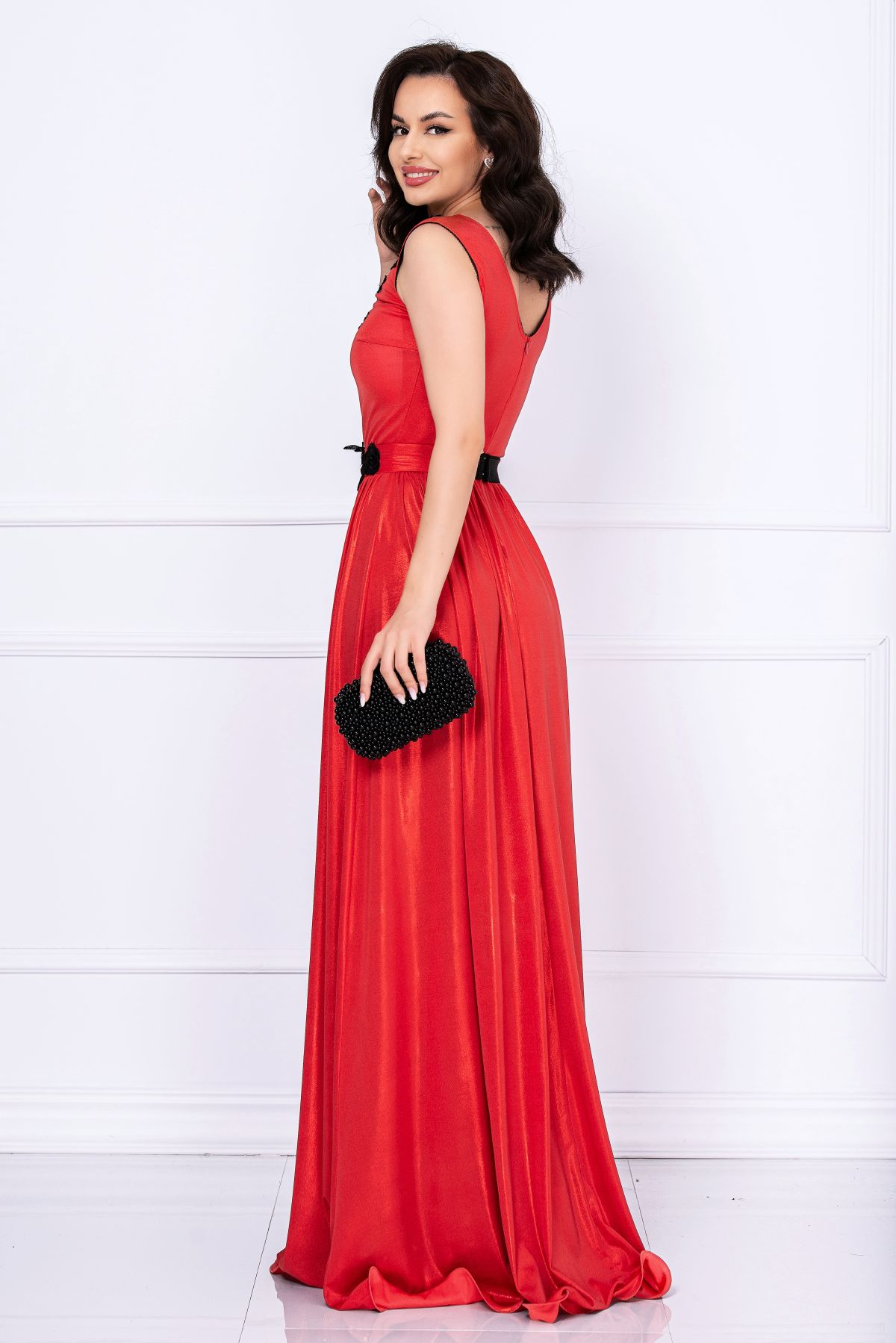 Rochie rosie eleganta Ginette lunga peliculizata cu broderie aplicata