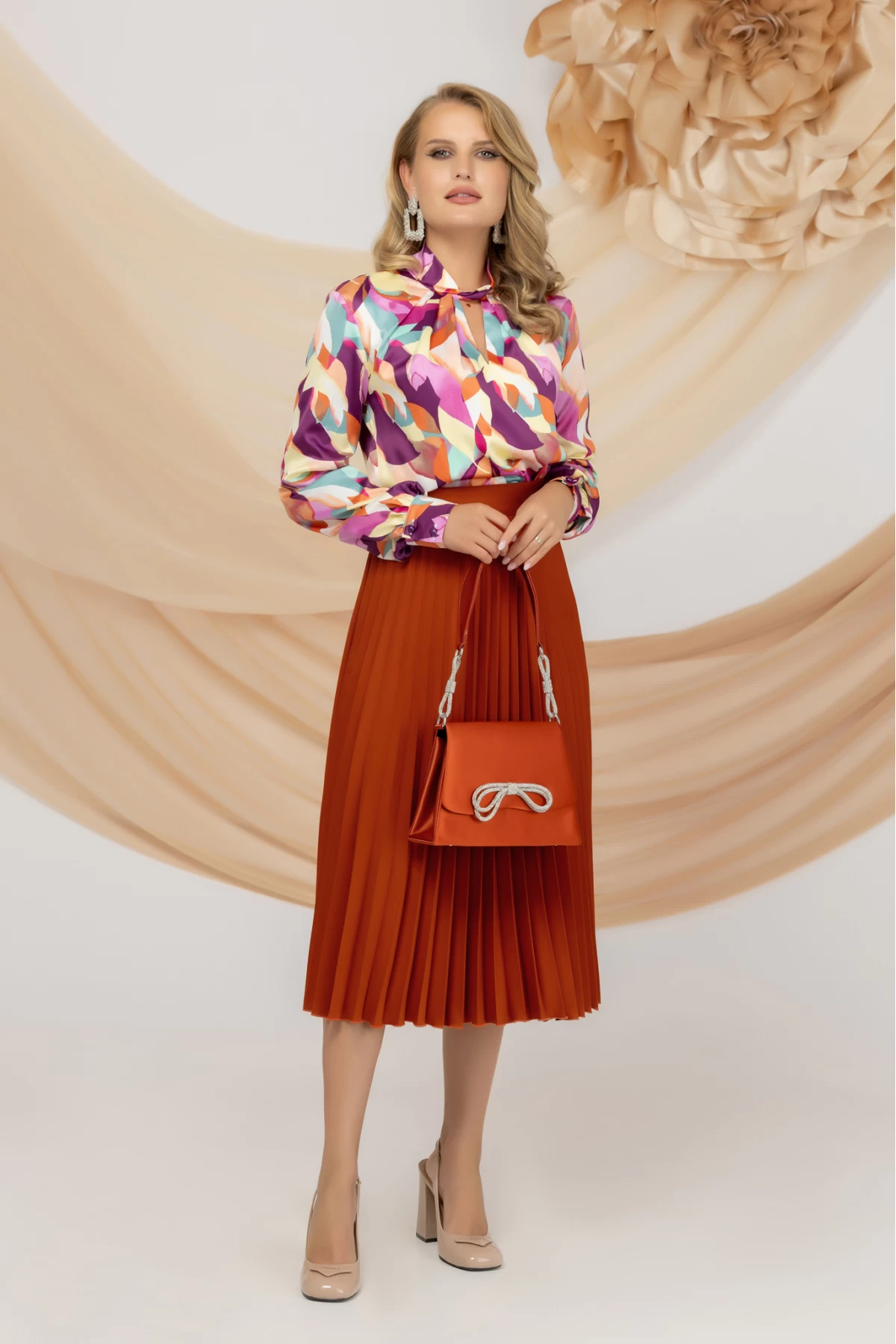 Bluza office pastelata Pretty Girl cu guler rasucit