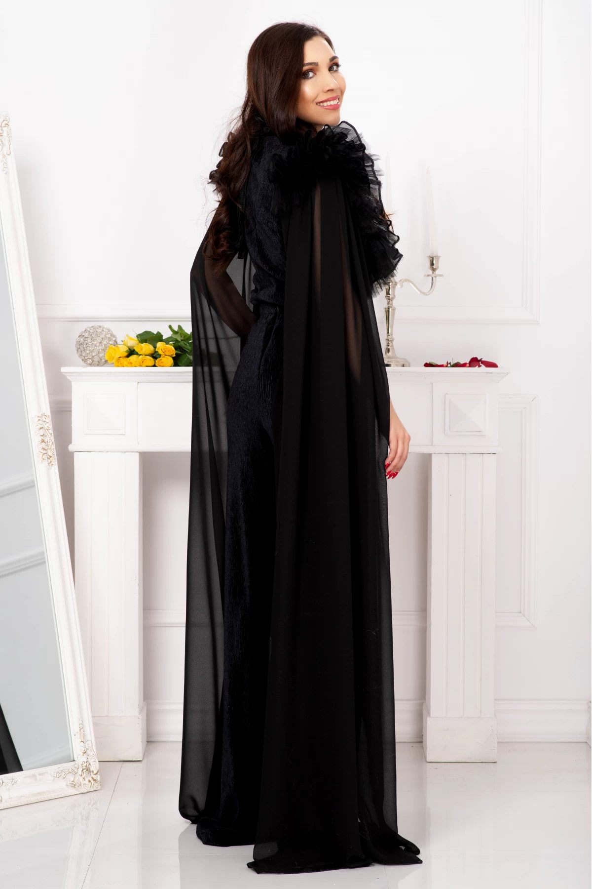 Bluza de ocazie cu volane din organza si colier