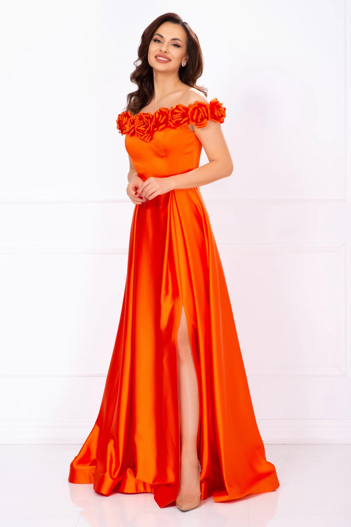 Rochie eleganta lunga Penelope orange cu trandafiri pretiosi