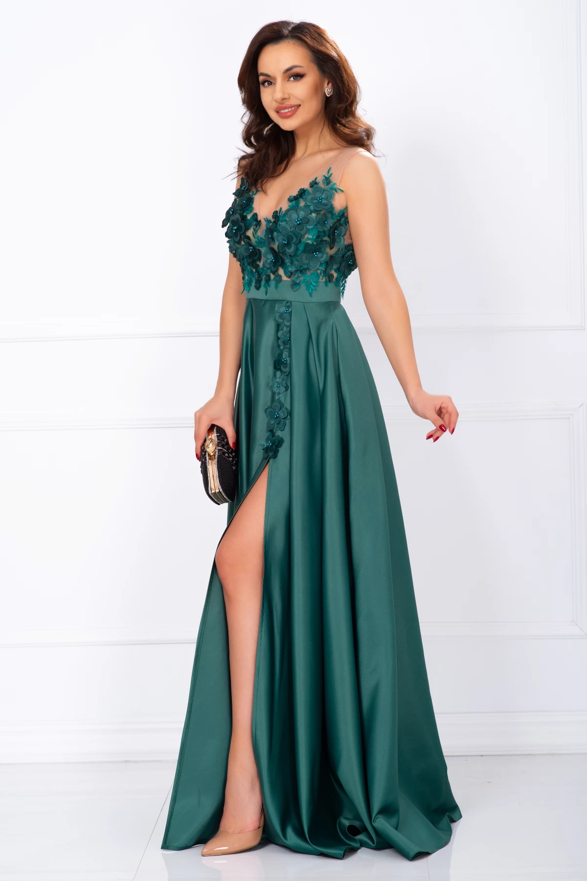 Rochie lunga Abigail verde de lux tip printesa din tafta cu flori 3D