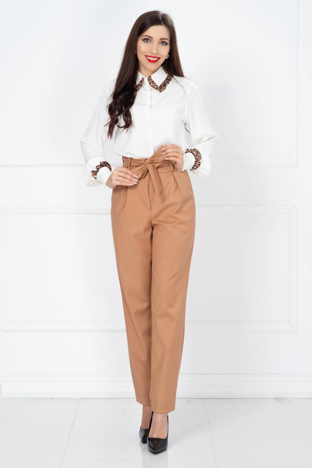 Pantaloni InPuff camel lejeri cu cordon in talie