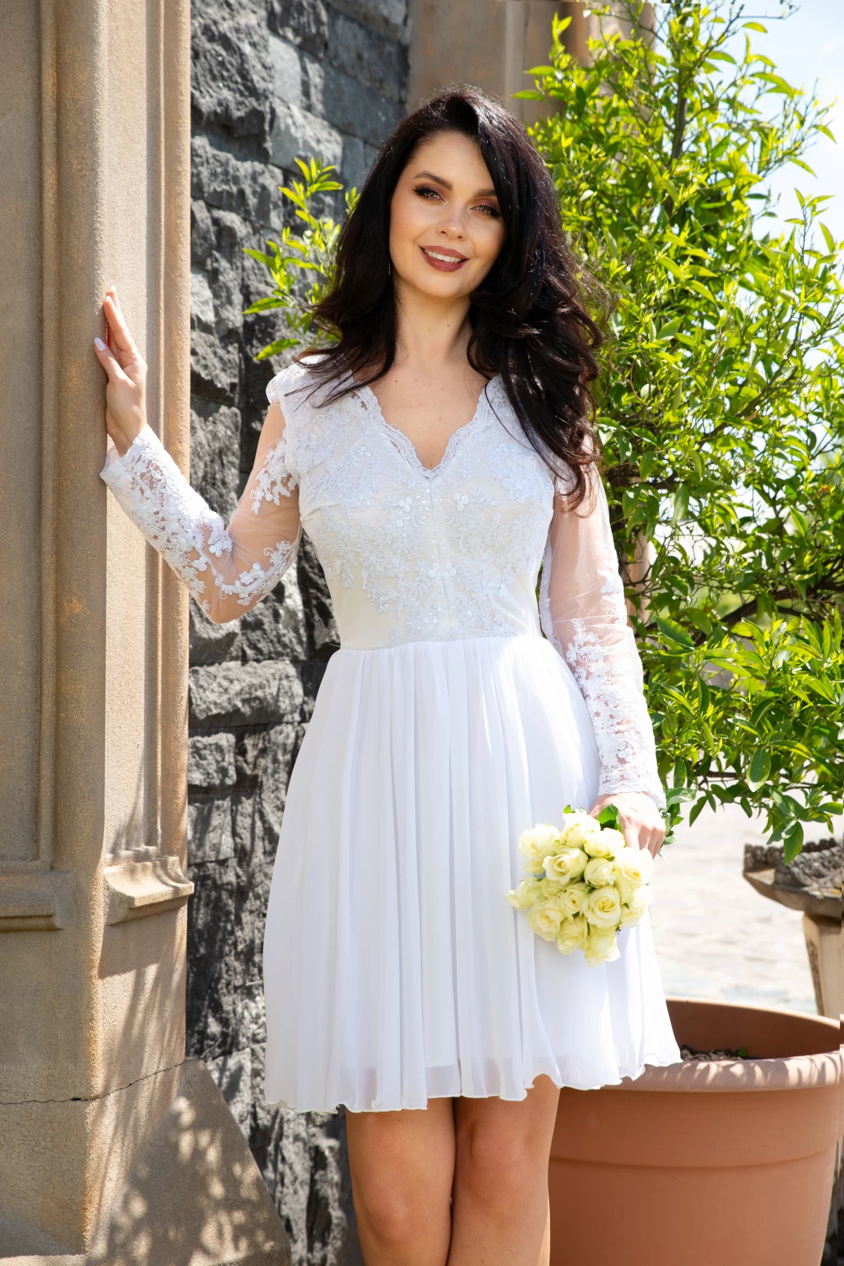 Rochie de cununie alba Destiny baby doll cu bust si maneci brodate