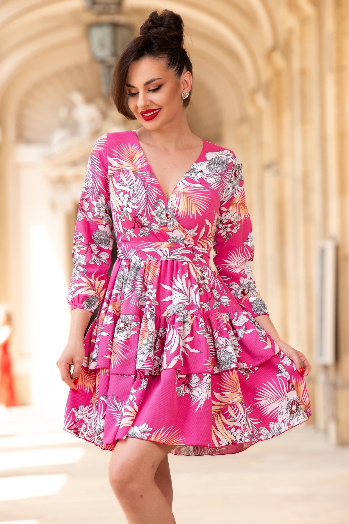 Rochie de vara ciclame cu volanase si imprimeu floral By InPuff