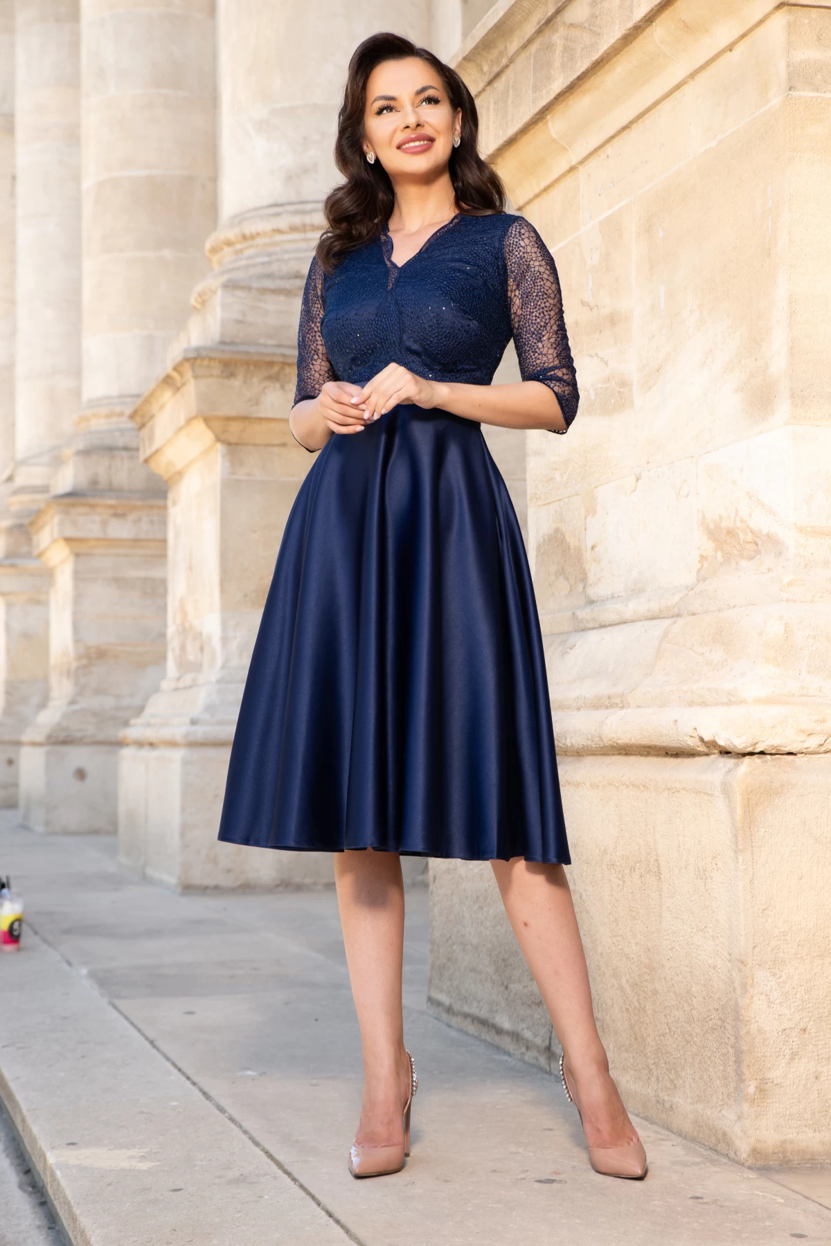 Rochie de ocazie bleumarin midi in clos din tafta subtire