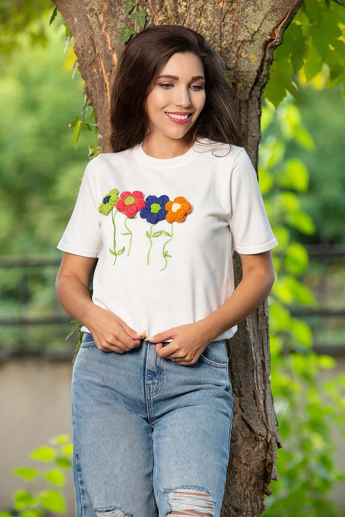 Bluza casual chic alba cu flori 3D brodate