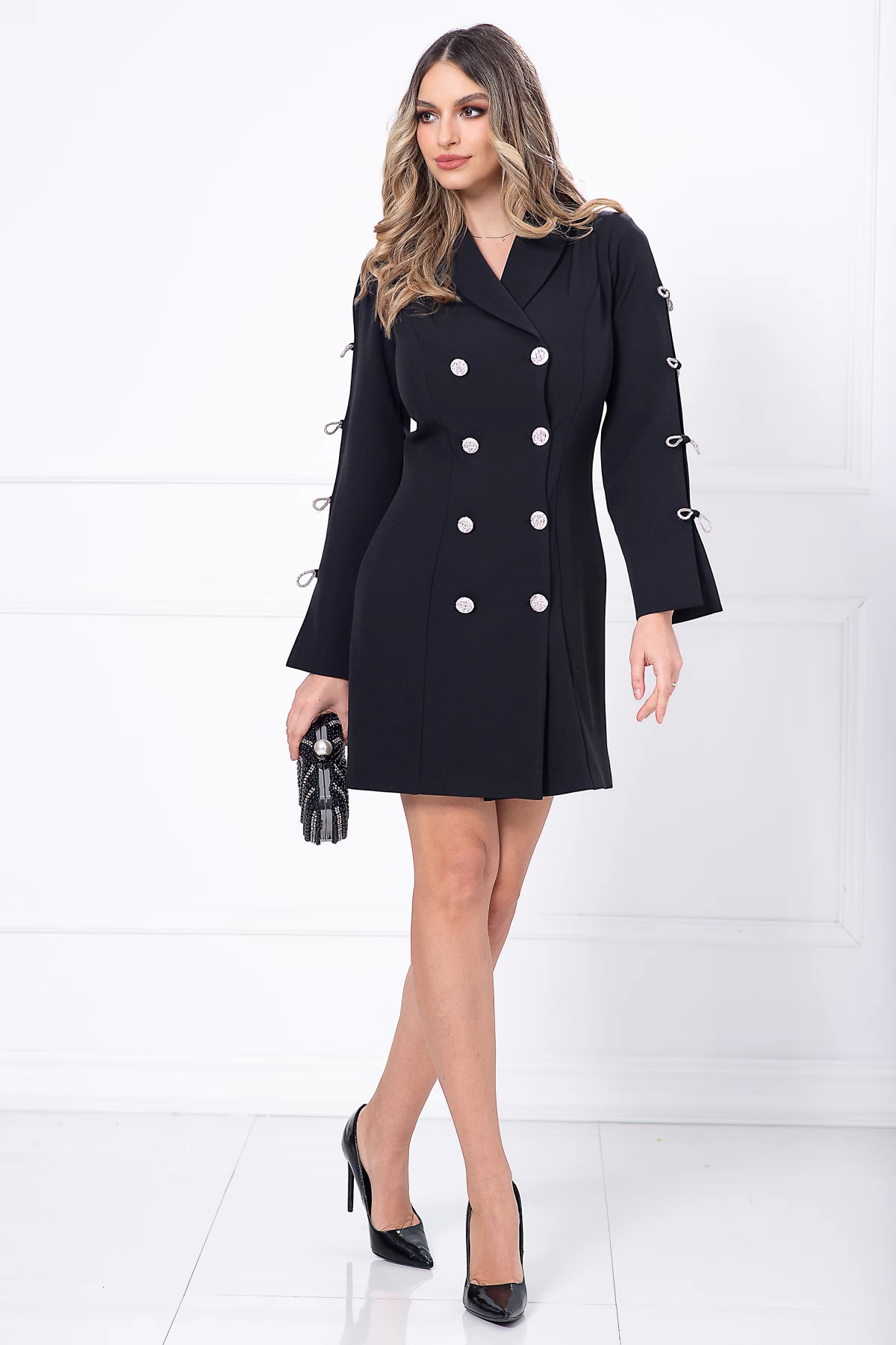 Rochie eleganta neagra tip sacou decorata cu fundite argintii