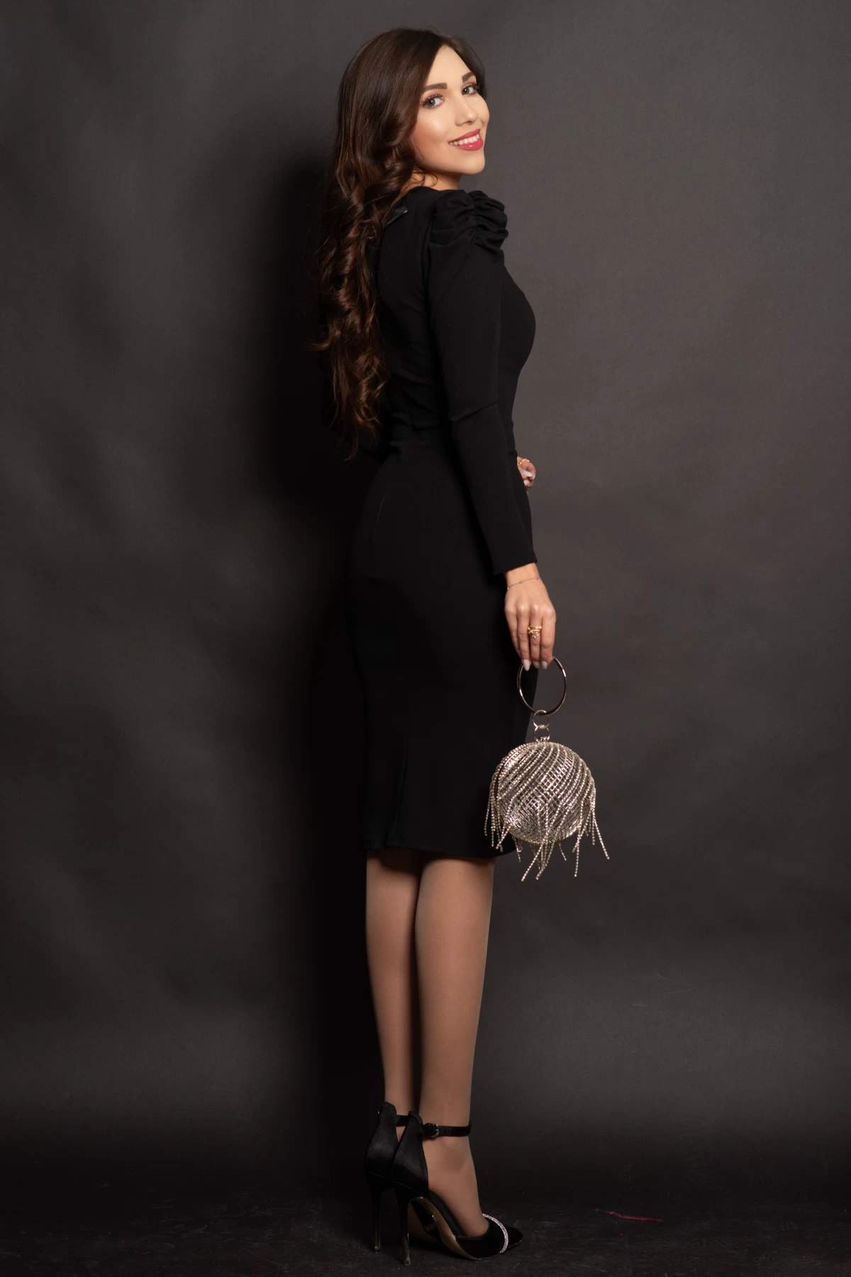 Rochie de ocazie cambrata neagra cu brosa detasabila