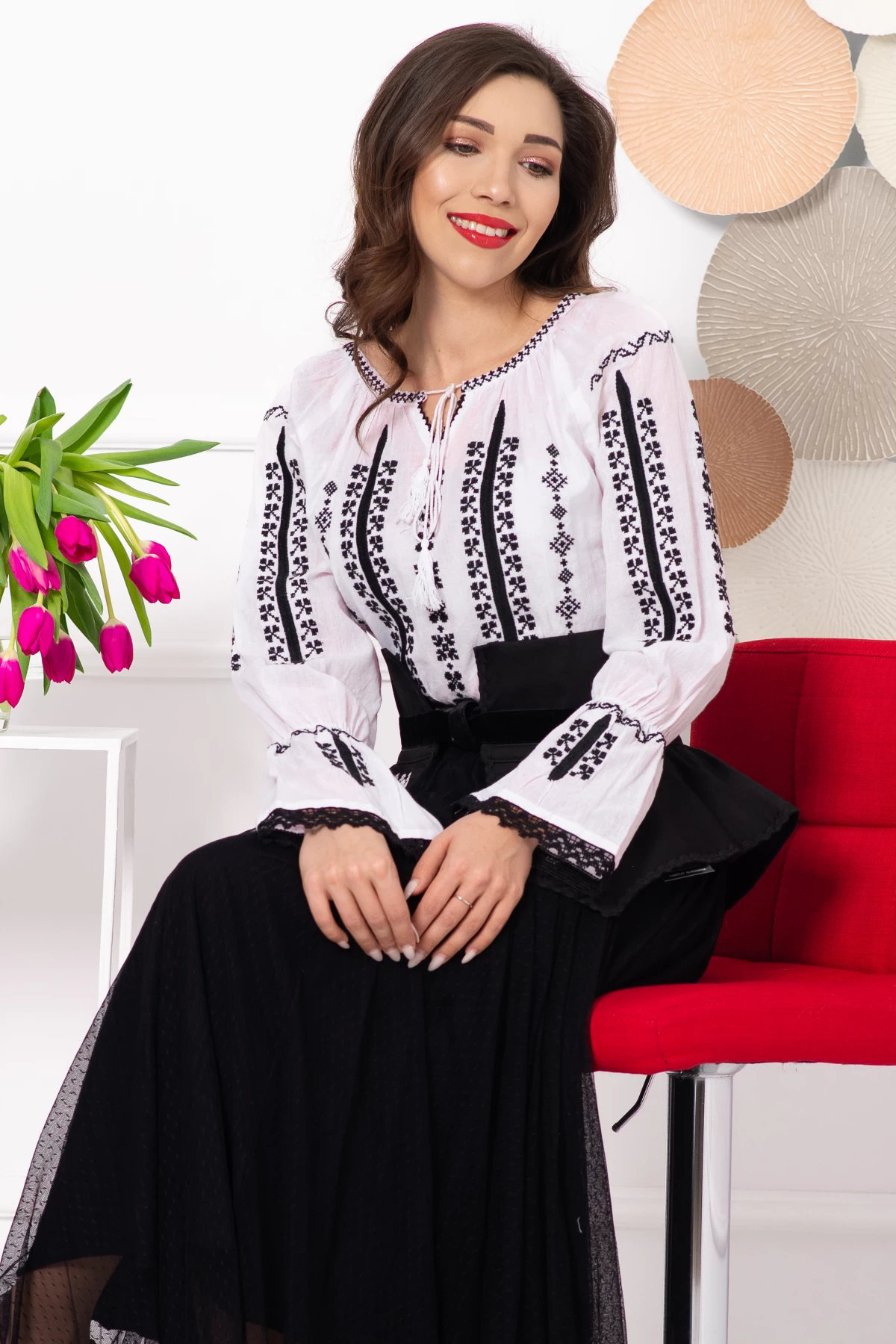 Ie traditionala Transilvaneana din bumbac cu broderie neagra